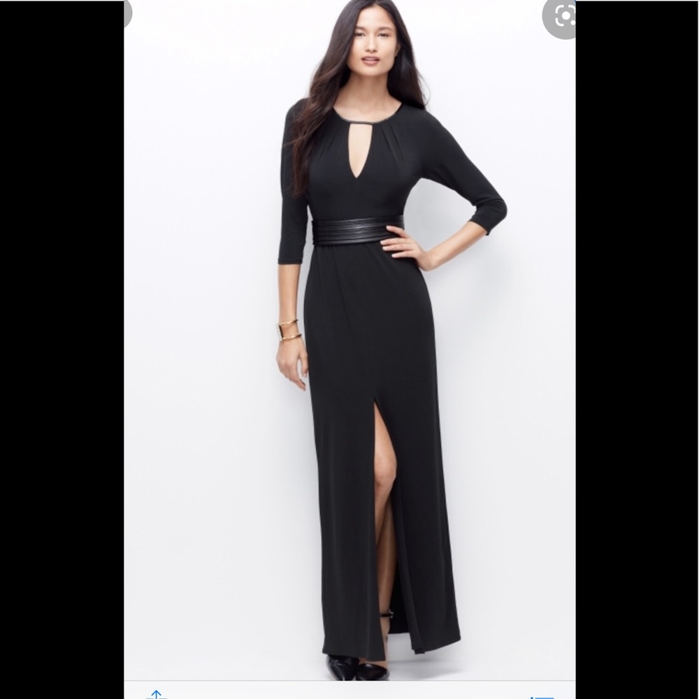 Women black “Ann Taylor “ Evening Dress. Size: 0